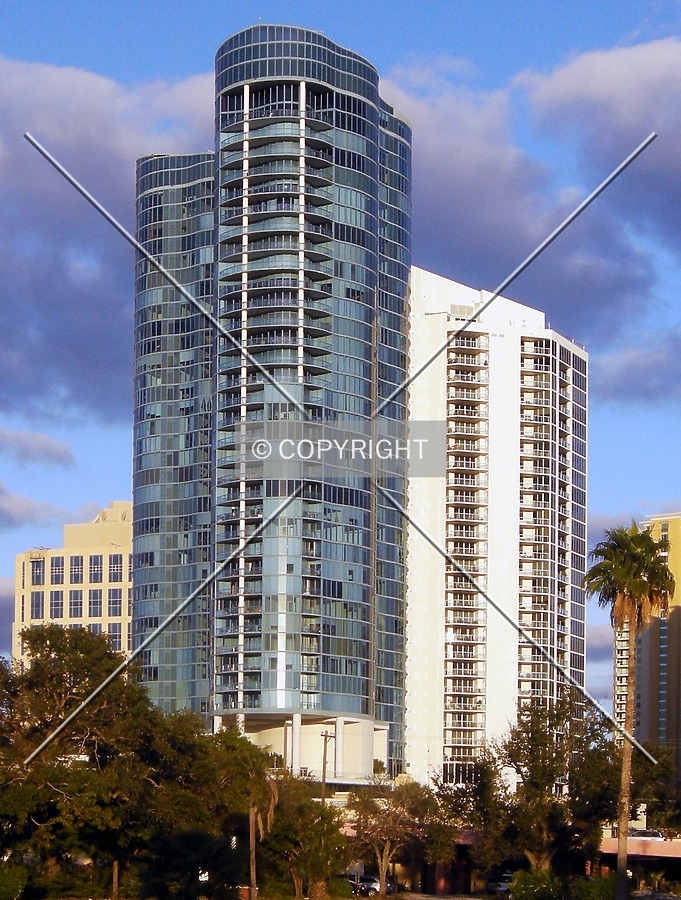 Las Olas River House by Jorge Molina