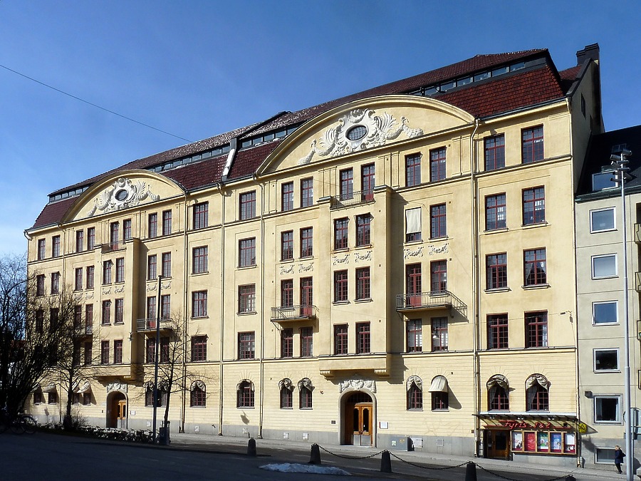 Skandalhuset by Robin Spetz