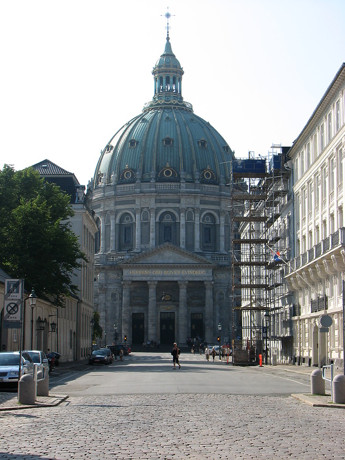 Frederiks Kirke by Kjetil Balog