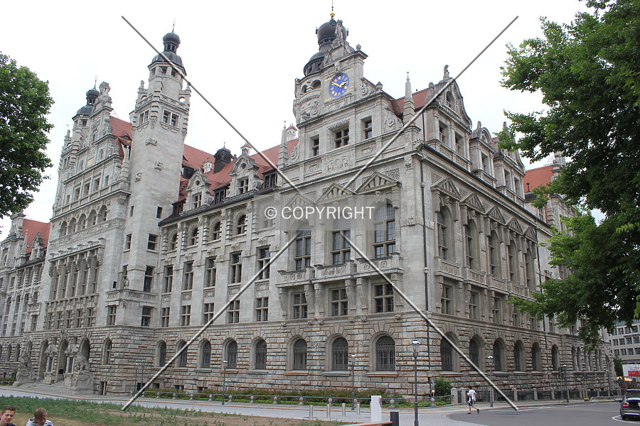 Neues Rathaus by Florian Barbier
