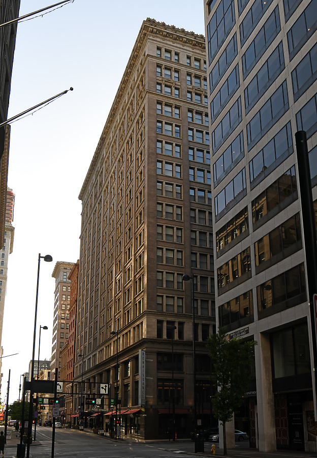 Renaissance Cincinnati Downtown by John W. Cahill