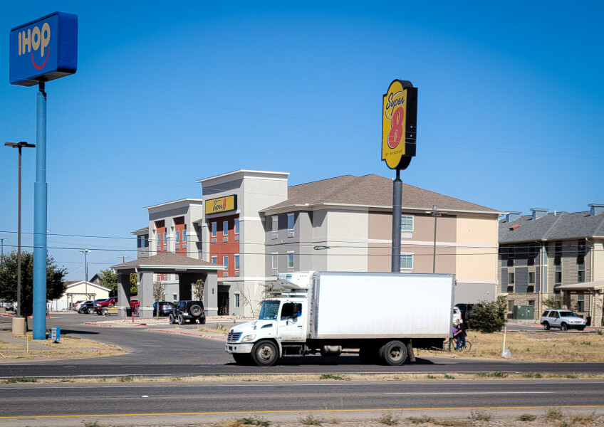 Super 8 by Wyndham Midland South