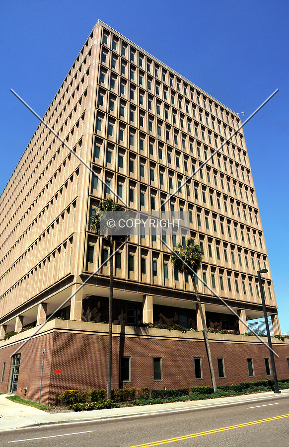 Charles E. Bennett Federal Building by Jorge Molina