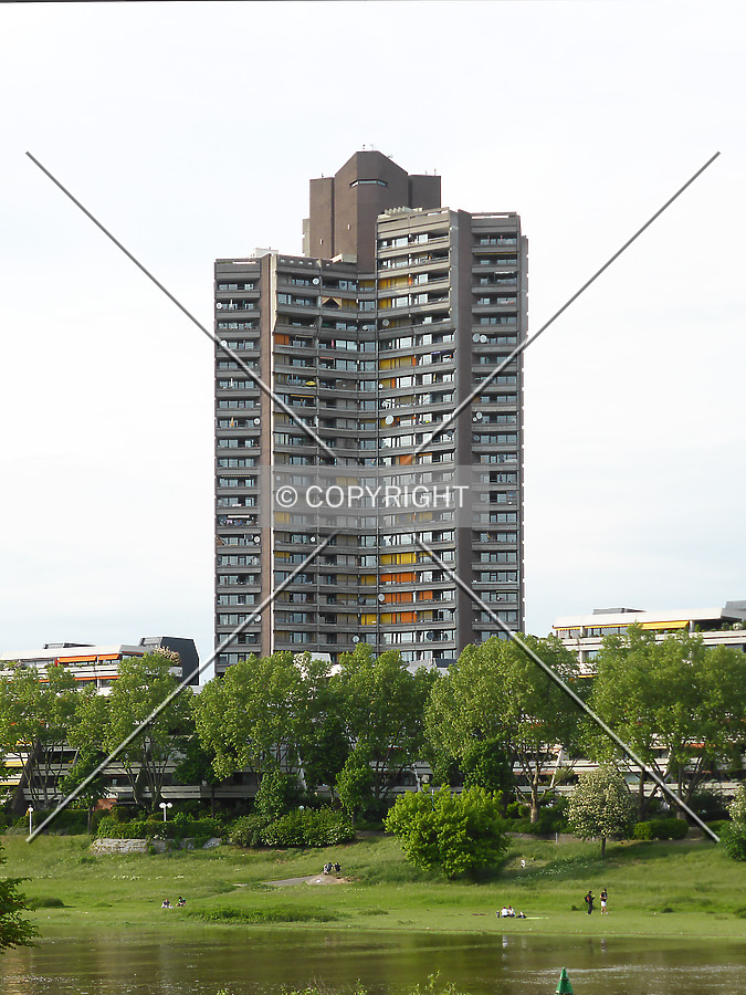 Neckarpromenade Wohnturm I by Nephilim