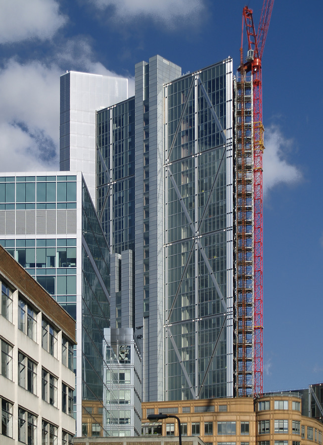 The Broadgate Tower by Cesar Serrano