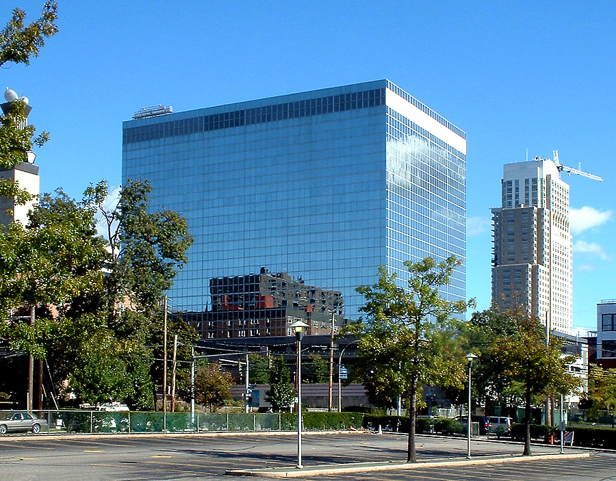 Reckson Metro Center by John Cahill
