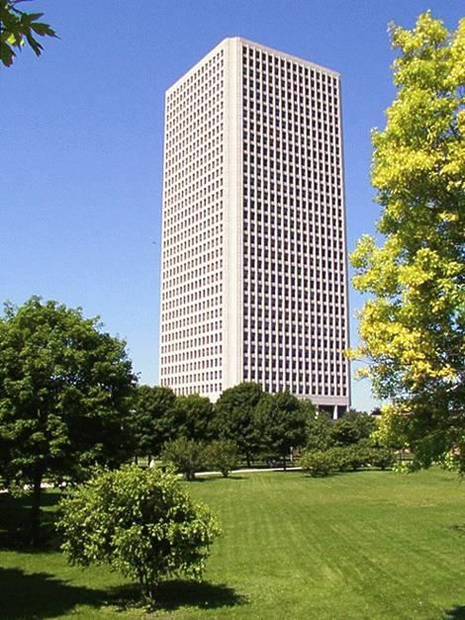 The Breakers at Edgewater Beach by Daniel Kieckhefer