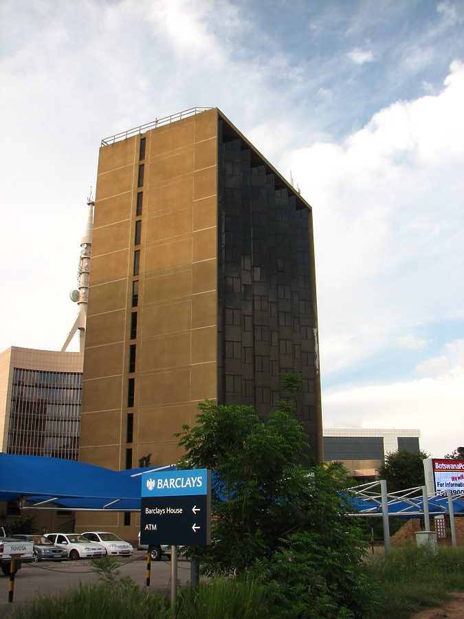 Poso House by Kjetil Balog