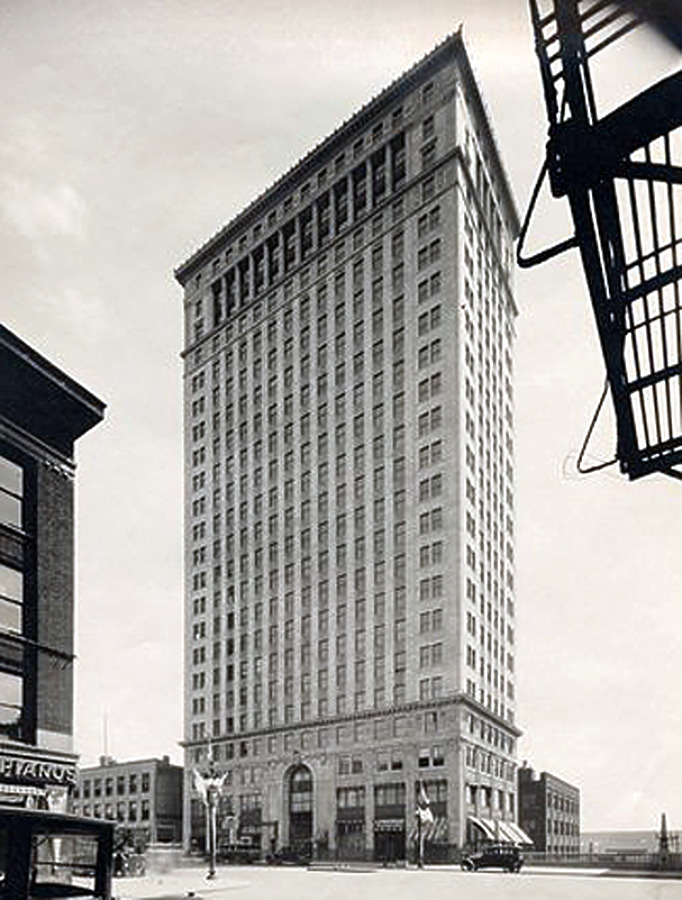 Old Republic Building by Chicago History Museum, ICHi-021571; Barnum & Barnum, photographer