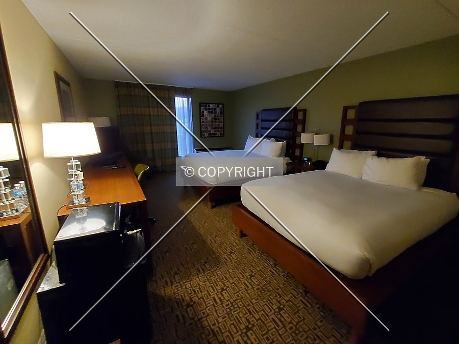 DoubleTree by Hilton Collinsville / Saint Louis by Ryan Hildebrand