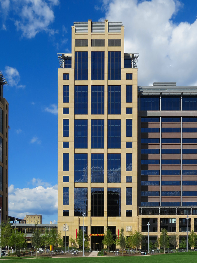 Wells Fargo 600 Tower by James Peacock