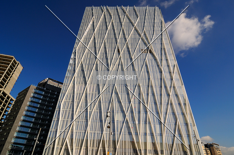 Torre Diagonal Zero Zero by David Guija