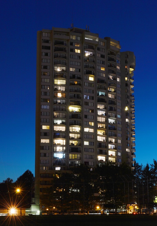 International Plaza Tower B by Huopa