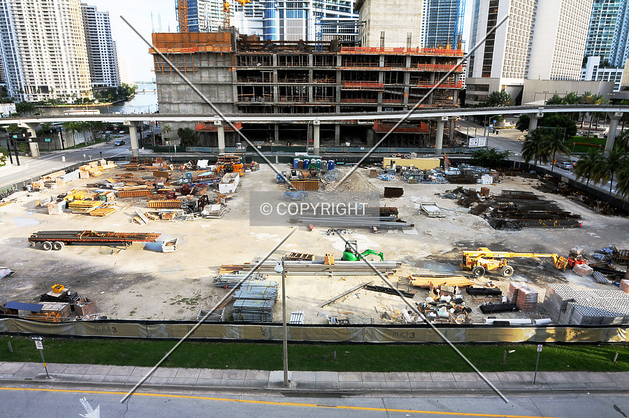 Monarc at Met 3 by Jorge Molina