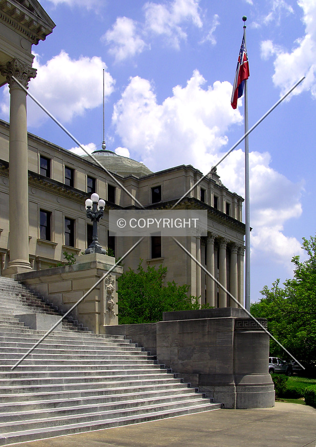 Mississippi State Capitol by Chris Patriarca