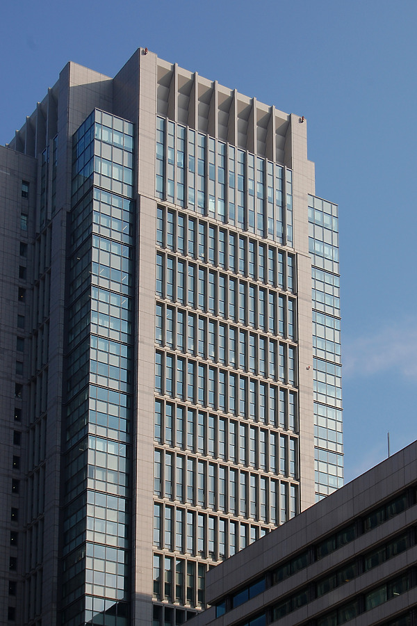 Marunouchi Building by Kevin Hemphill