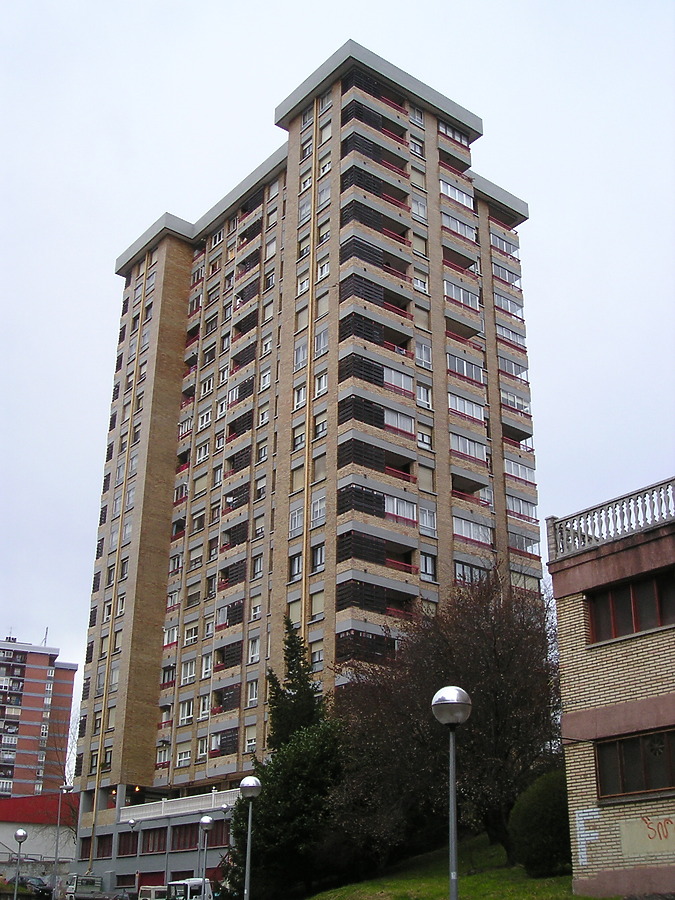 Pasai San Pedro 39 by Mikel Allende