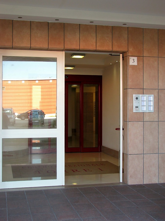 Centro Direzionale Torre 1 by Edoardo Marchetti