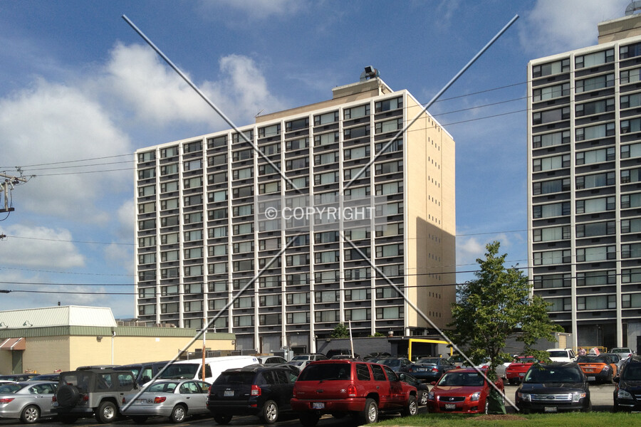 The Mont Clare at Harlem Avenue, West Tower