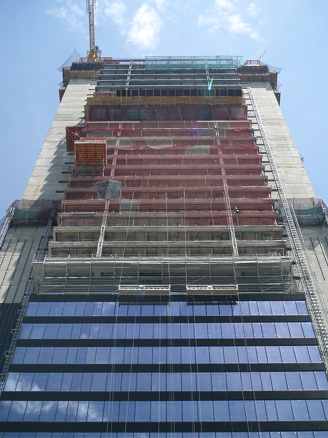 Torre Caja Madrid by Cesar Serrano