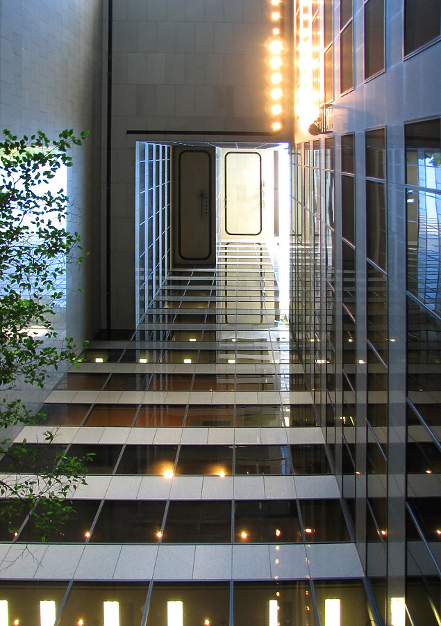 Castlereagh Centre by Wilson Ling