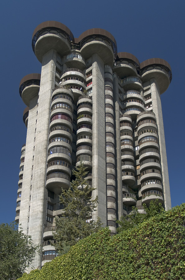 Torres Blancas by Cesar Serrano