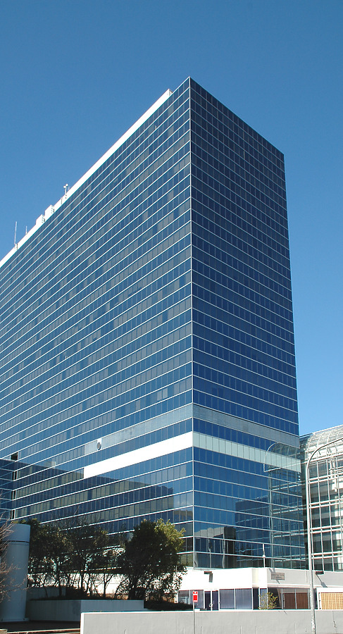 Commonwealth Centre by John Bek