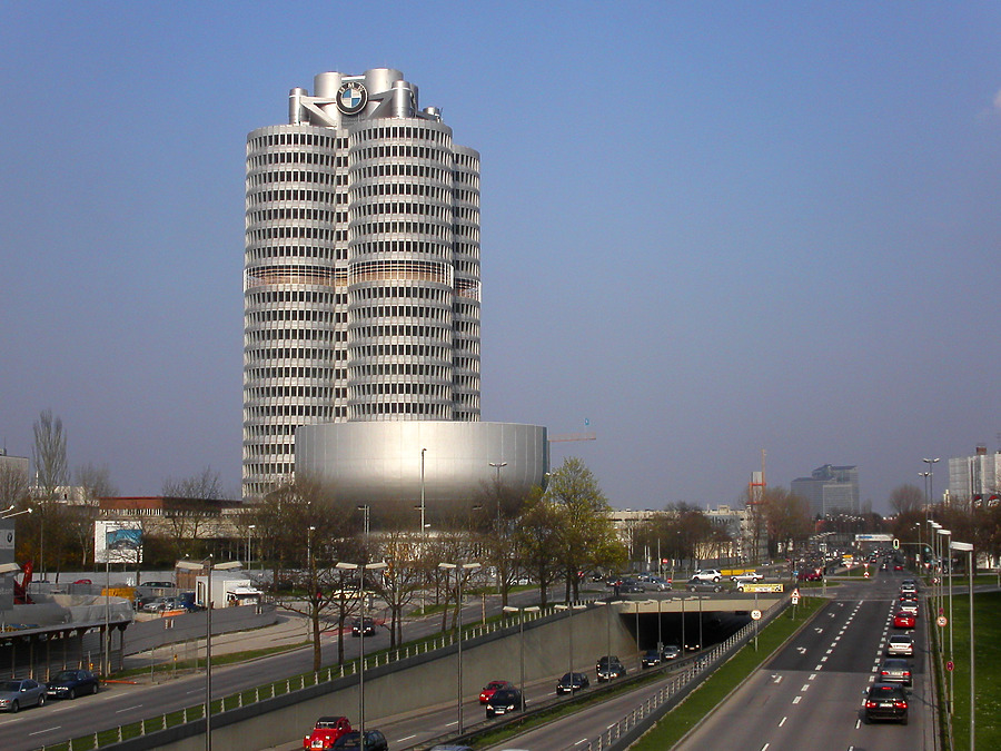 BMW Building by Cesar Serrano