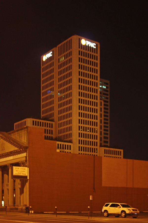 PNC Bank Building by Ryan Hildebrand