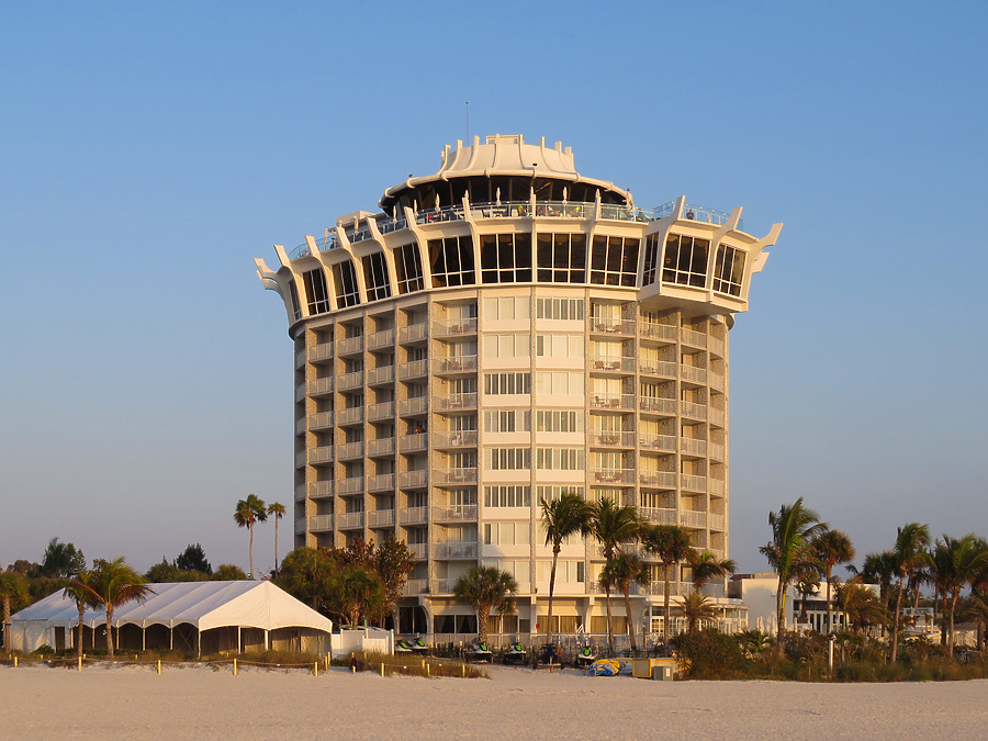 Grand Plaza Hotel by James Peacock