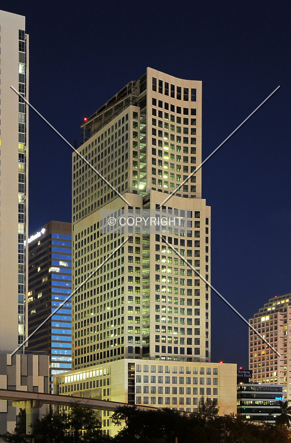 Brickell World Plaza by Jorge Molina