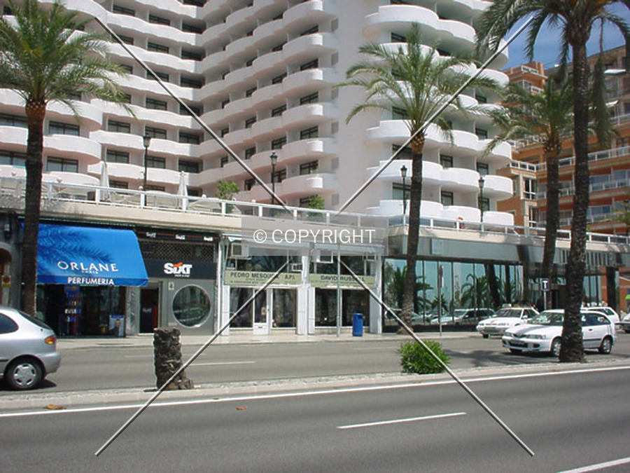 Tryp Bellver by Nephilim