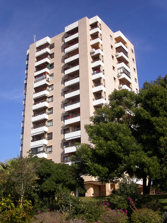 Edificio Zumaya by Cesar Serrano
