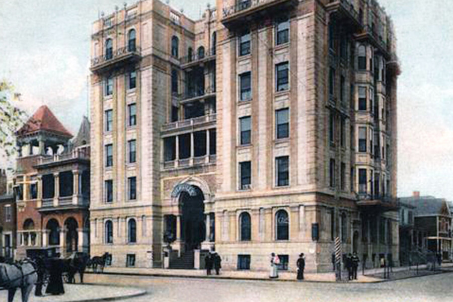 Bienville Hotel