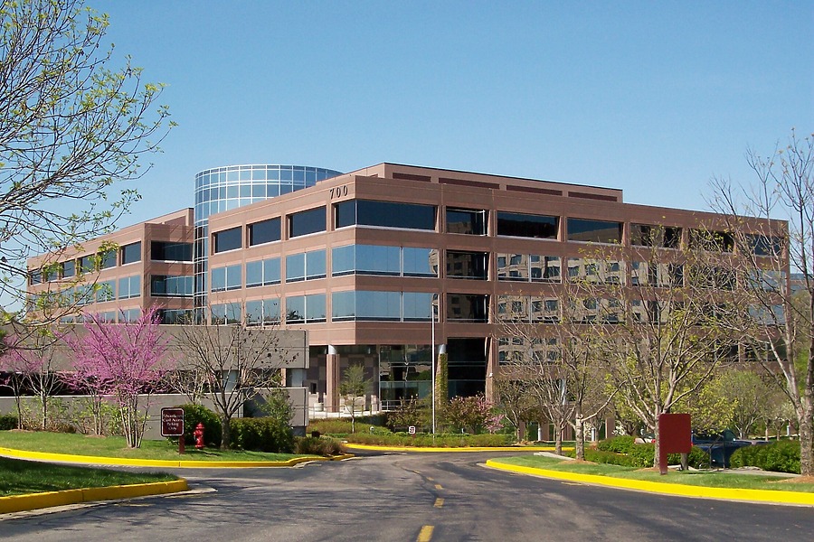 700 Maryville Centre by Ryan Hildebrand