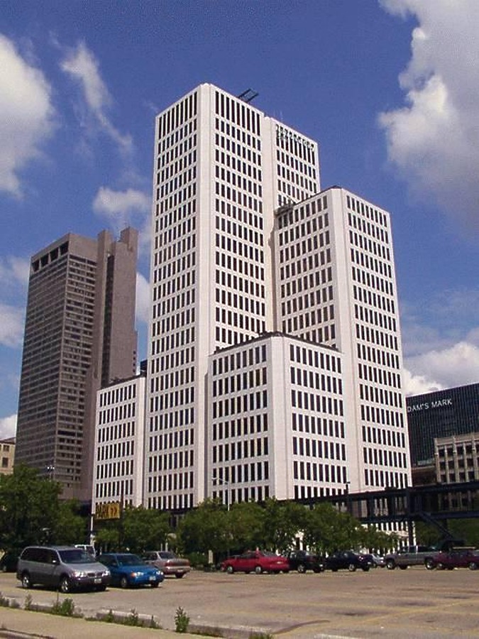 PNC Bank Building by Daniel Kieckhefer
