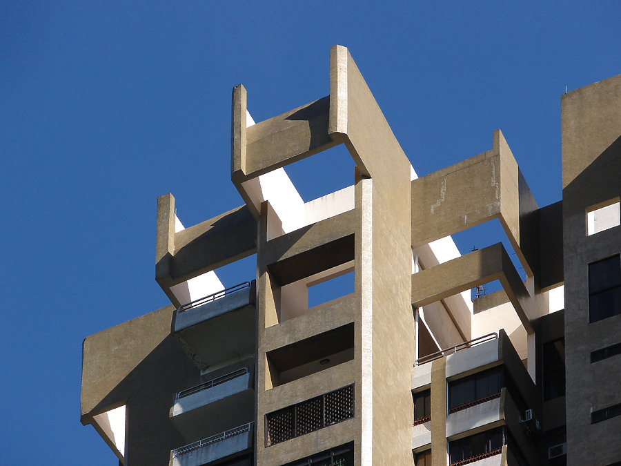Landmark Tower by Horst Kiechle