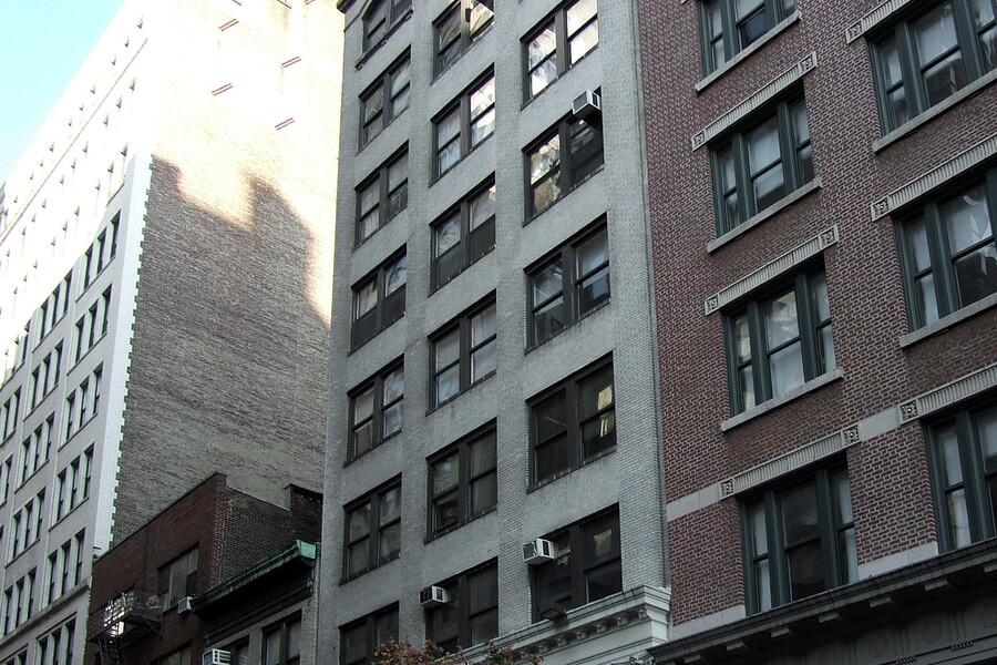 121 East 27th Street