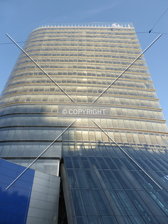 Uniqa Tower by Nephilim