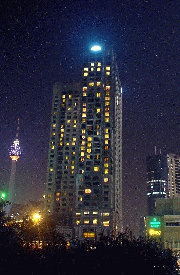 Mandarin Oriental Hotel by Edmund Teo