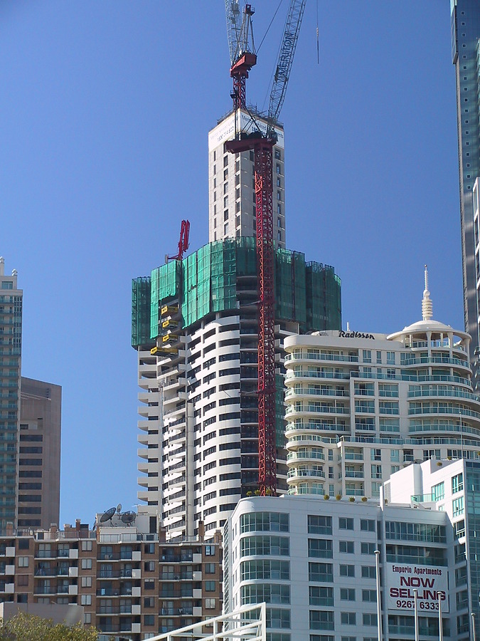 Meriton Tower by John Bek