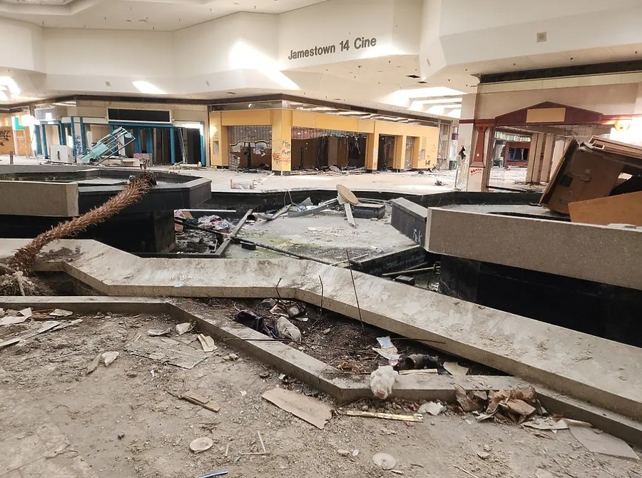 Jamestown Mall by Shiny ATV BIKE