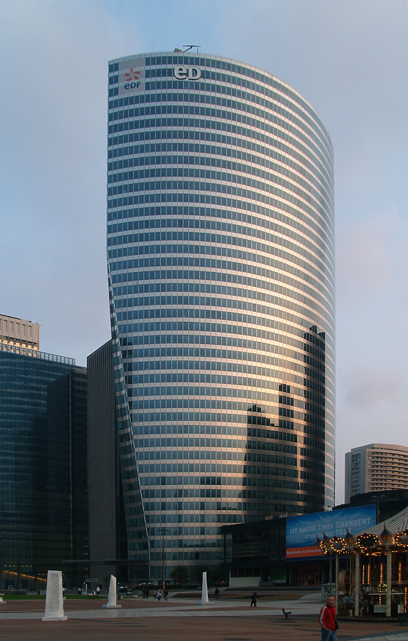 Tour EDF by Cesar Serrano