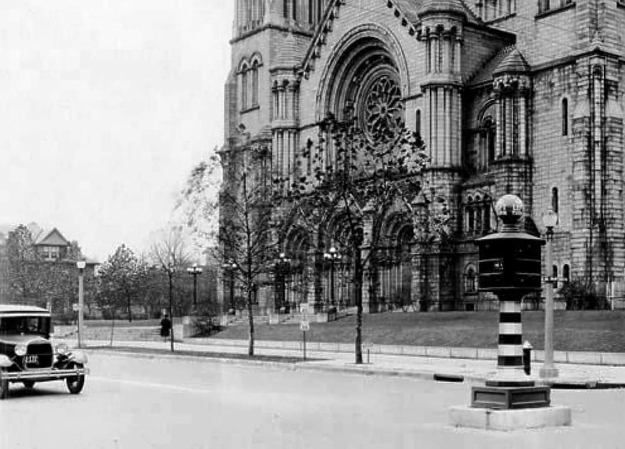 Cathedral Basilica of Saint Louis by Unknown