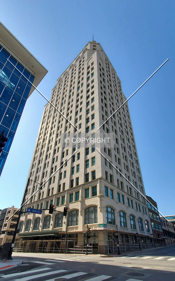 Oak Tower Building by Ryan Hildebrand