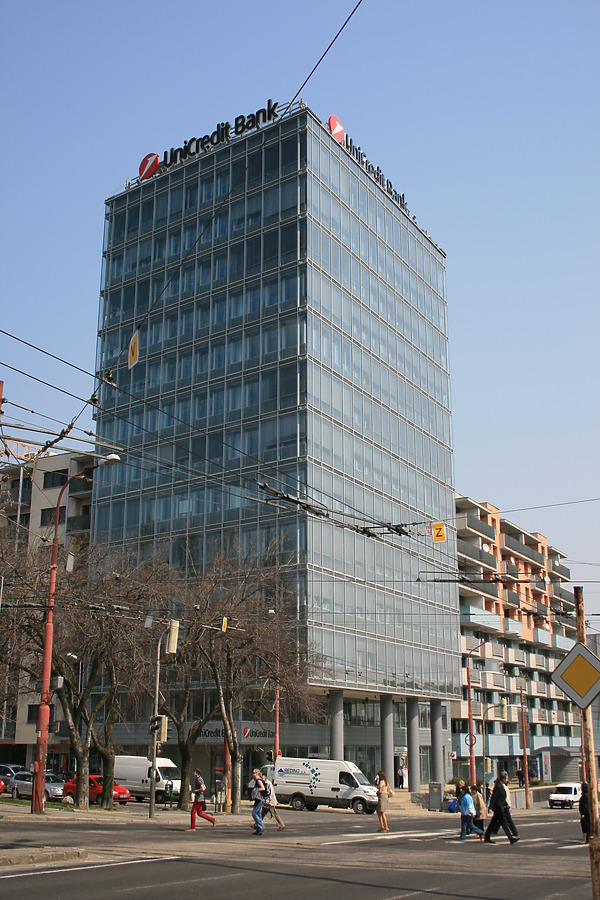 UniCredit Bank by Kjetil Balog