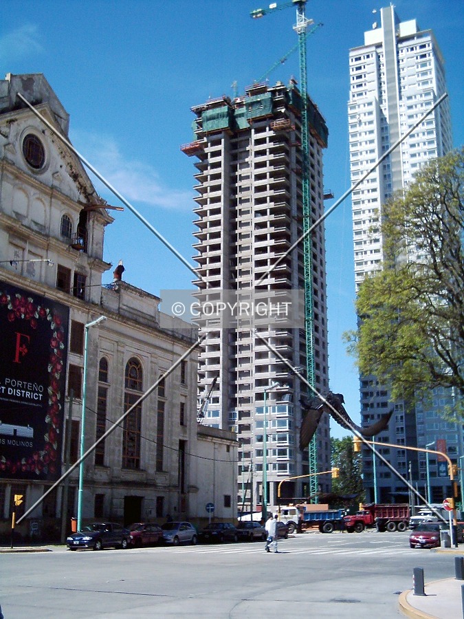 Torre del Parque by Maximiliano Buono