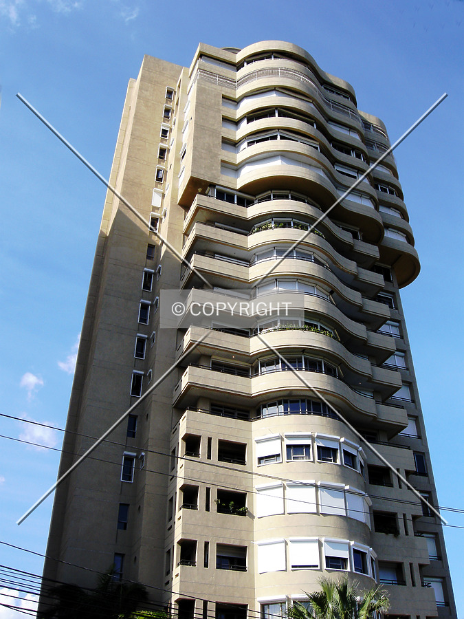 Torre Libertador by Jorge Molina
