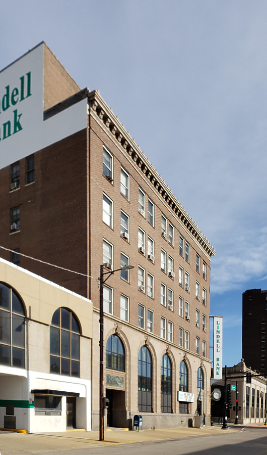 Lindell Bank Building by Ryan Hildebrand