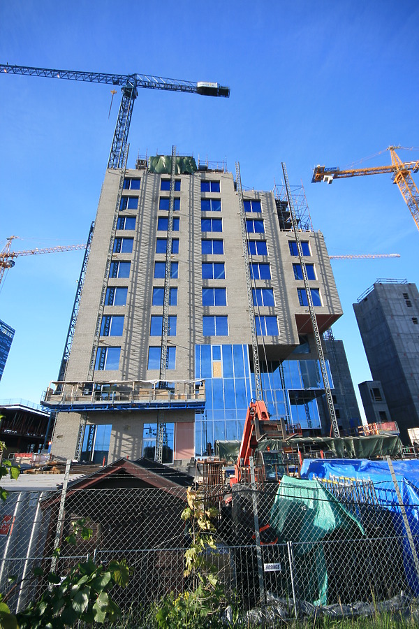 DnB hus A by Kjetil Balog